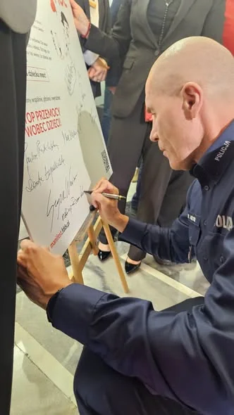Przemoc emocjonalna wobec dzieci tematem nowej odsłony kampanii