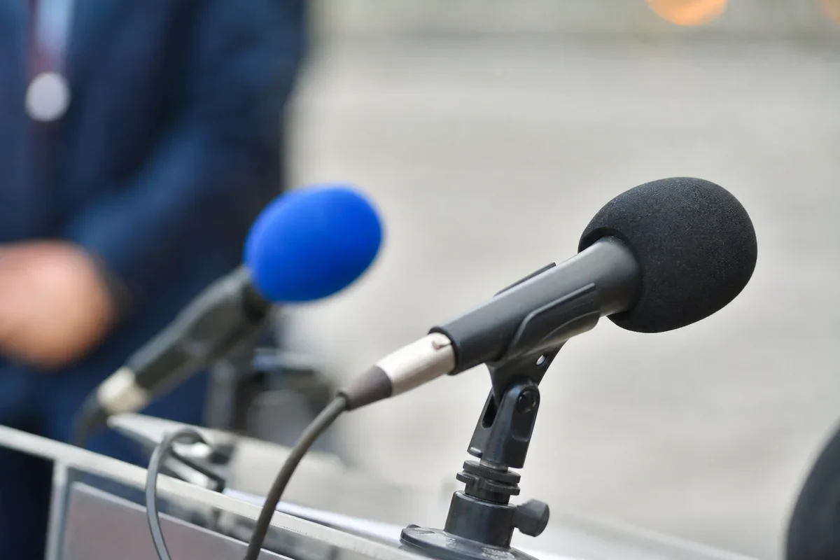 Rzecznik prezydenta odpiera zarzuty. Spór o internet, paliwa i bezpieczeństwo