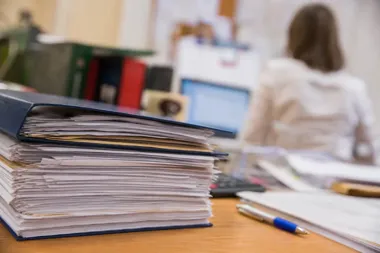 CBA zatrzymało już 93 osoby w śledztwie fakturowym. Straty VAT sięgają 35,9 mln zł