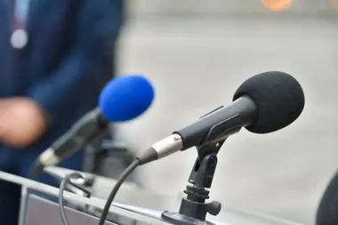Rzecznik prezydenta odpiera zarzuty. Spór o internet, paliwa i bezpieczeństwo