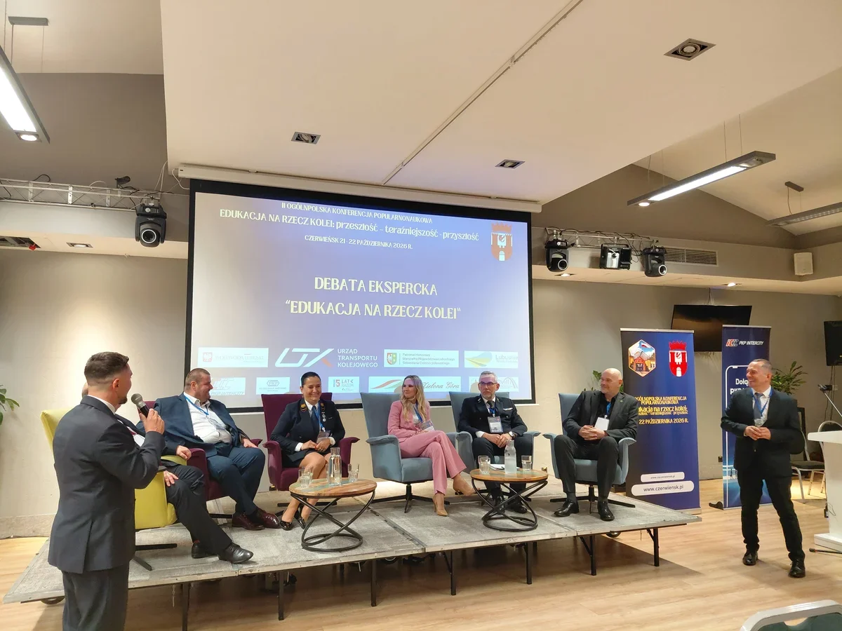 Panel ekspertów podczas debaty „Edukacja na rzecz kolei” na II Ogólnopolskiej Konferencji Popularnonaukowej w Czerwieńsku, 21–22 października 2026 r.